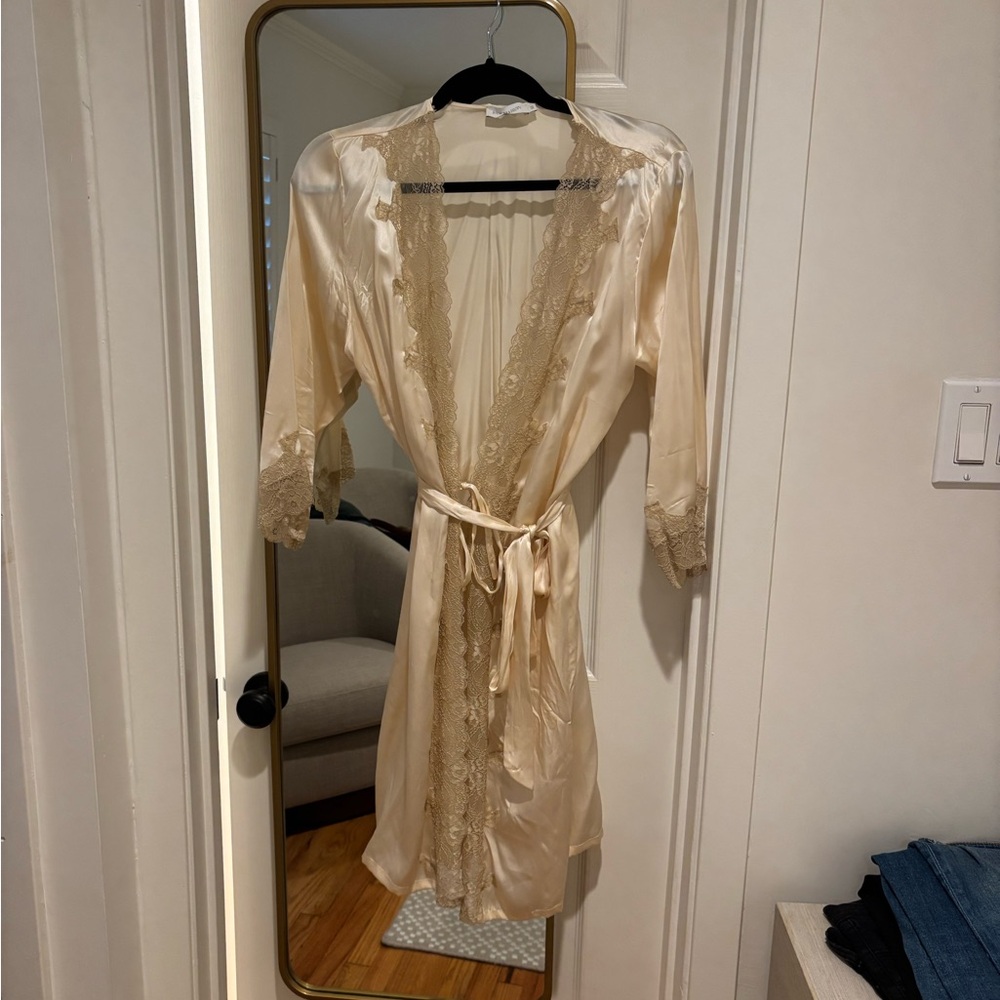 Silk Maison Cream Lace Trim Robe